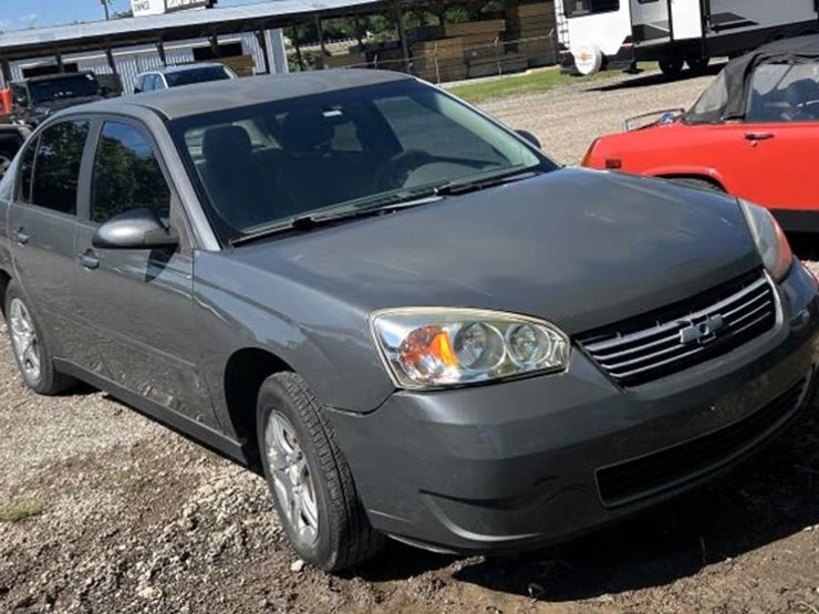 #4-•-2007-chevrolet-malibu-ls-image-3