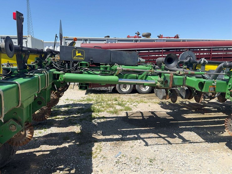 john-deere-1770-image-13