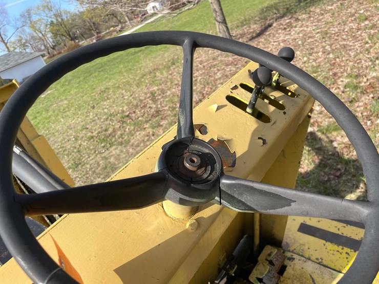 #5498-•-1978-swinger-forklift-image-39