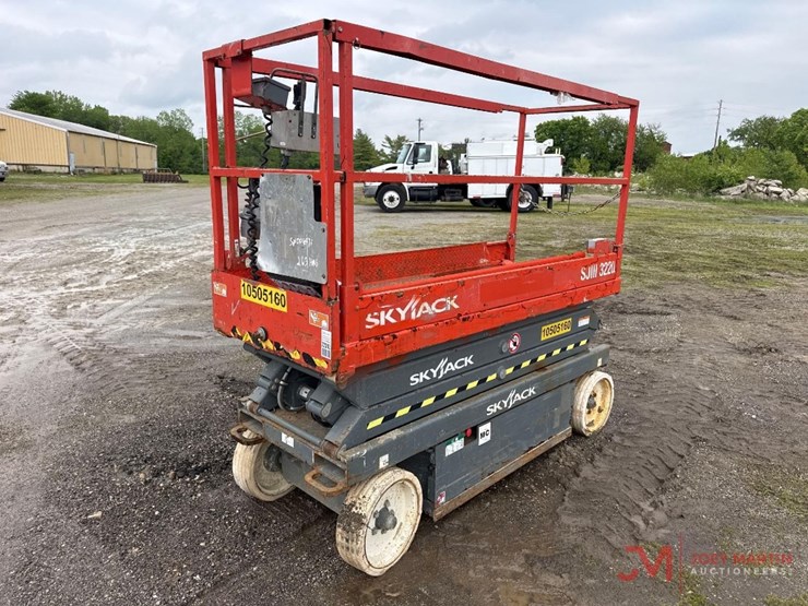 2016-skyjack-sjiii3220-image-4