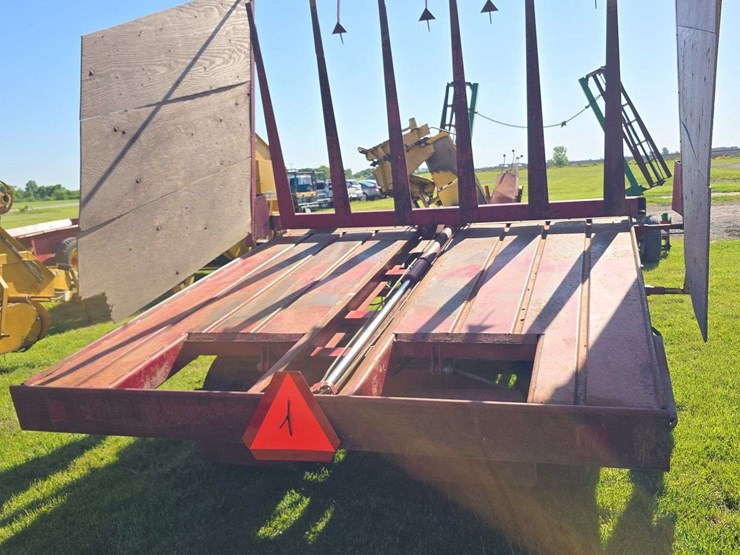 new-holland-stackliner-1034-image-5