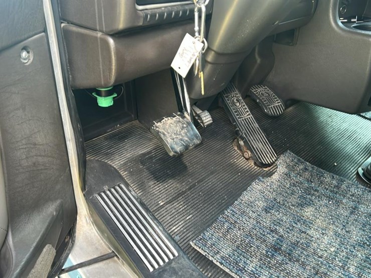 2006-kenworth-t800-image-18