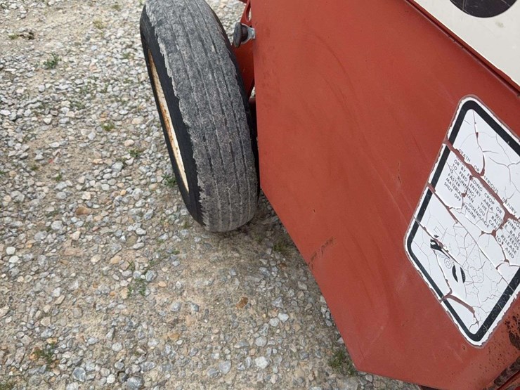 hesston-530-image-5