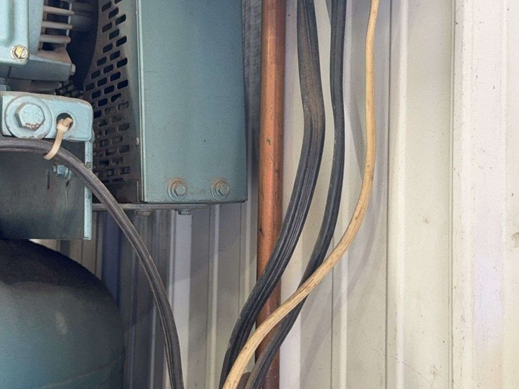 curtis-challenge-air-vt757-81-air-compressor-image-10