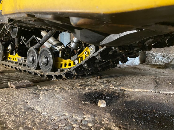 #3551-•-2011-ski-doo-mxz800-xrs-800r-snowmobile-(no-registration-card)-image-8