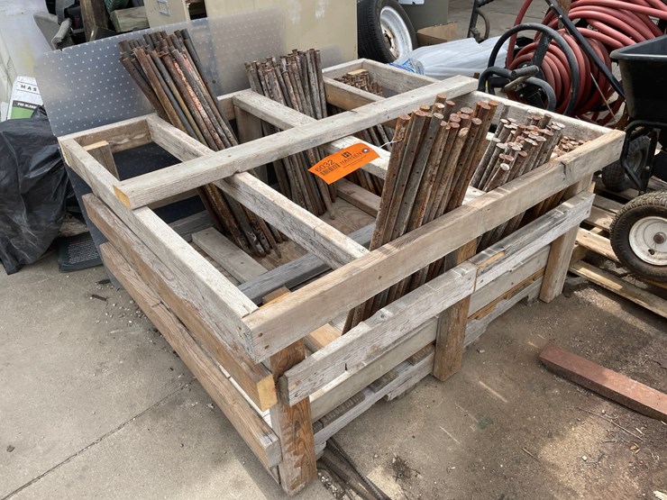 #6032-•-various-size-concrete-stakes-with-pallet-organizers-image-1