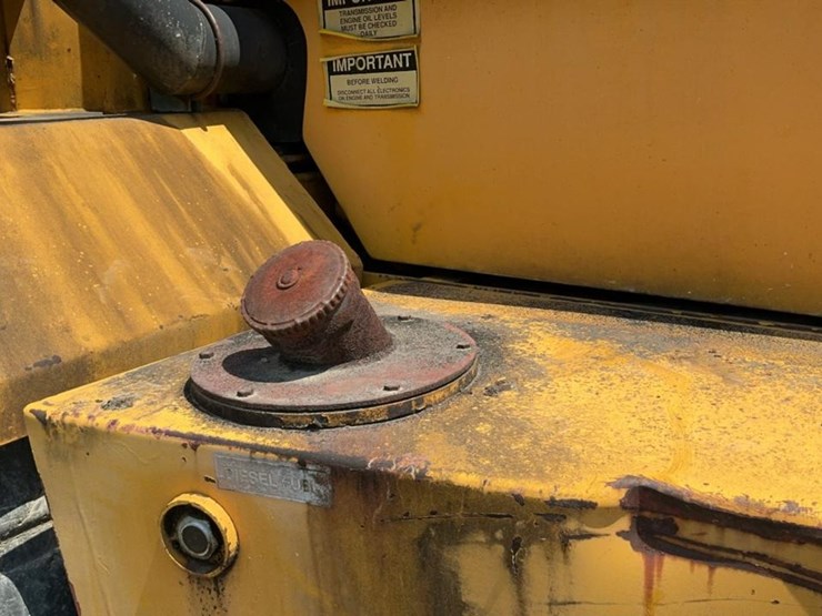 #131-•-bell-off-road-dump-truck-image-91