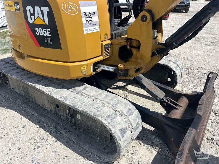 caterpillar-305e-mini-excavator-image-15