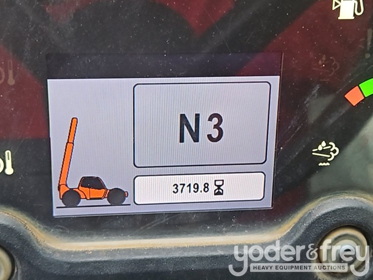 2016-jlg-642-image-40