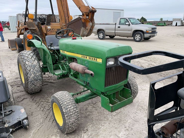 1985-john-deere-850-image-2