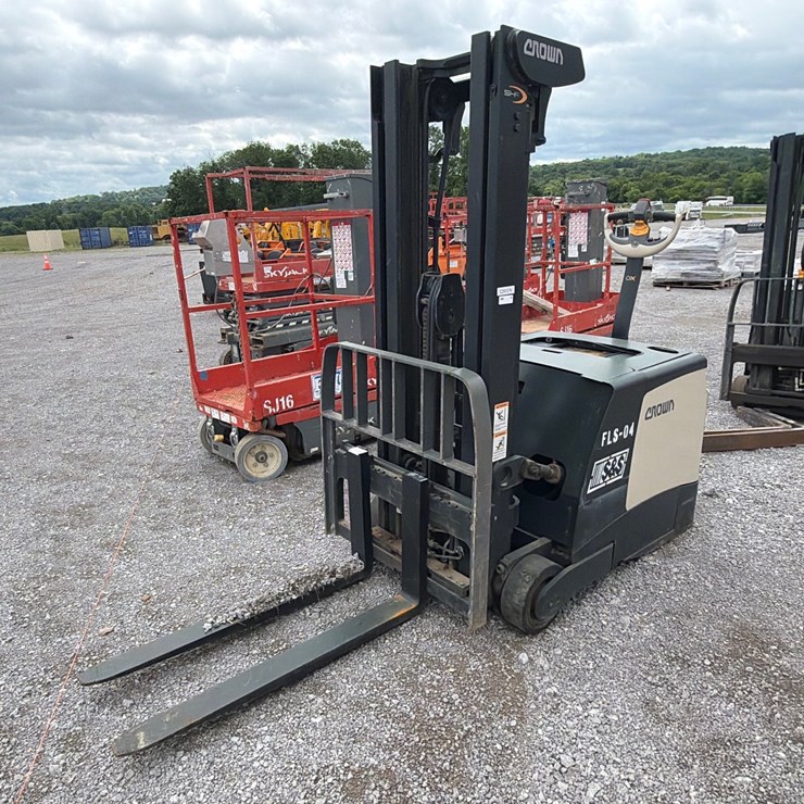 #99 • CROWN SHC 5500-25 WALKIE ELECTRIC STACKER FORKLIFT
