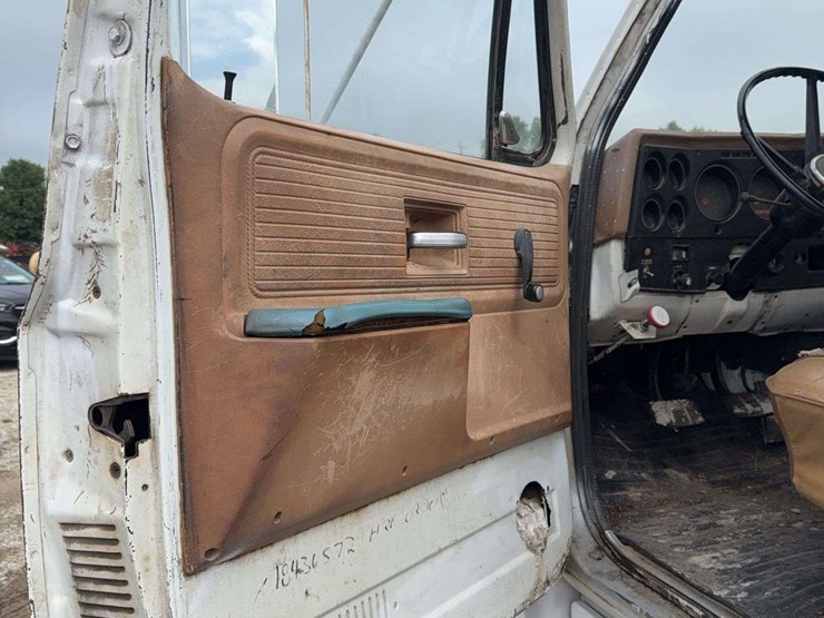1979-gmc-7000-image-10