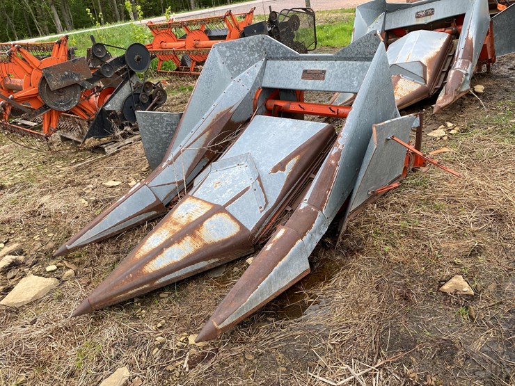 #3509-•-allis-chalmers-kl238-2-row-corn-head-image-1