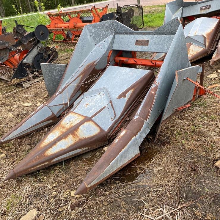 #3509 • Allis Chalmers KL238 2 Row Corn Head