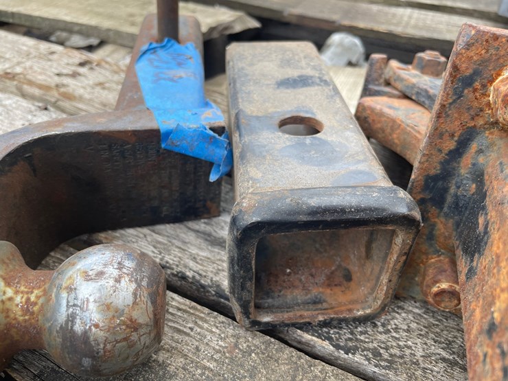 #6025-•-(2)-2"-receiver-hitches-image-4