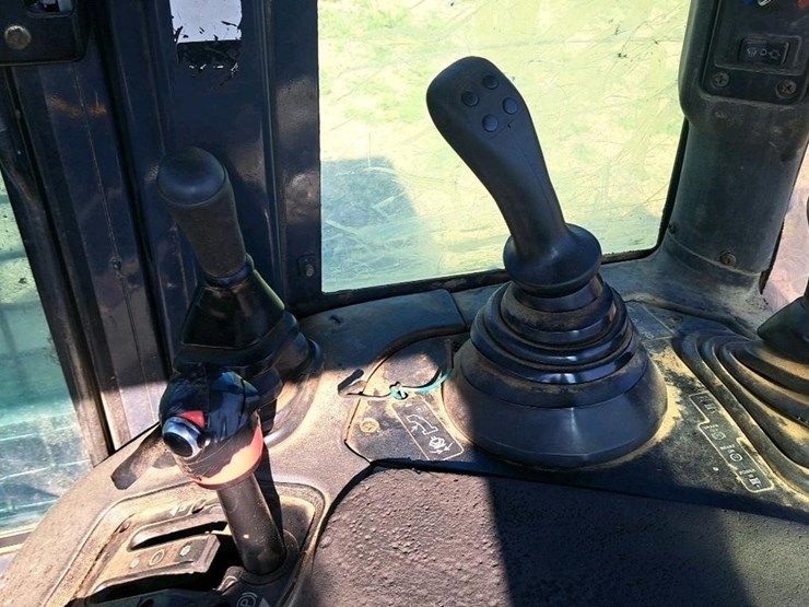 2006-deere-648-image-21