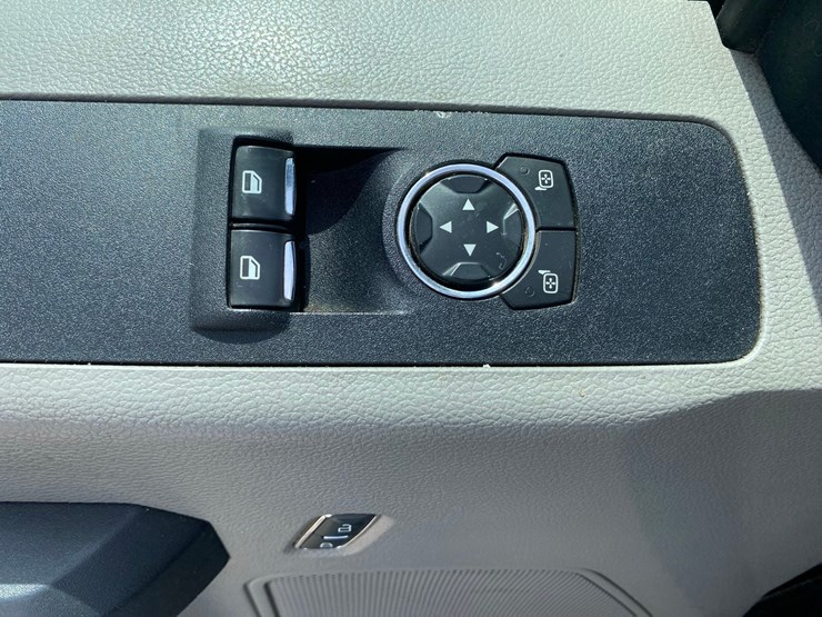 2019-ford-f-450-service-truck-image-53
