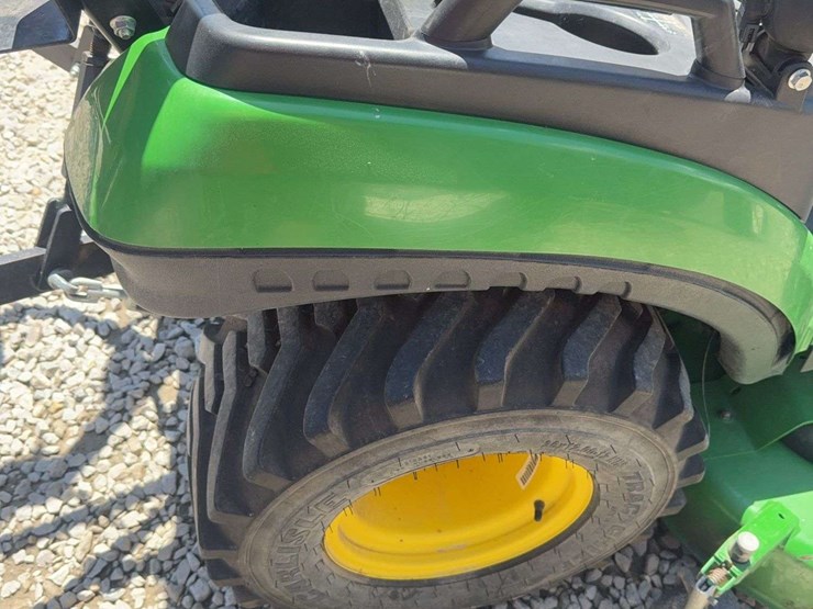 john-deere-1025r-image-13