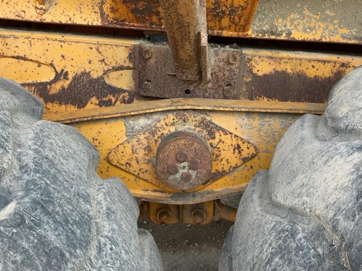 #131-•-bell-off-road-dump-truck-image-88