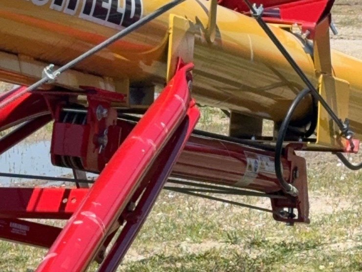 2023-westfield-mkx-x-21073-swing-away-auger,-10"-x-73ft,-540-pto-(inside-building),-low-use-image-17