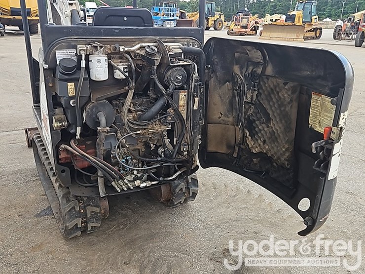 2013-bobcat-324m-image-25