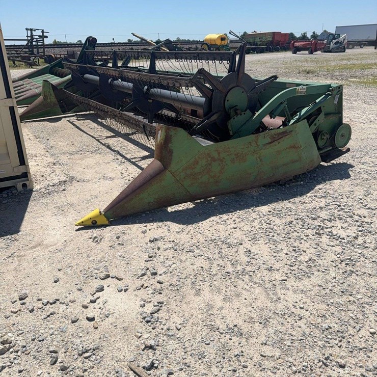 JOHN DEERE 218