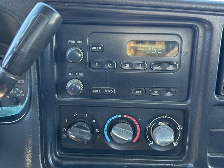 2005-gmc-3500-image-20
