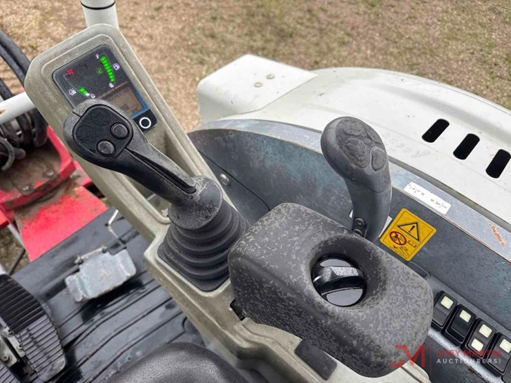 2019-takeuchi-tb235-2-image-28