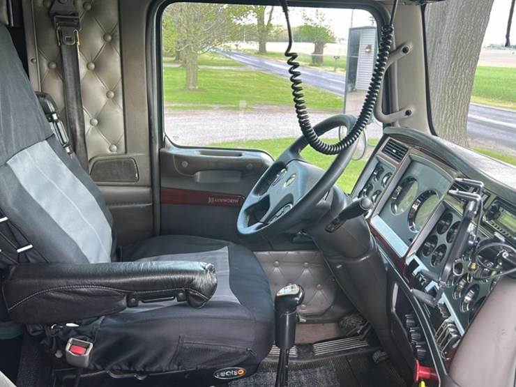 2006-kenworth-t800-image-64
