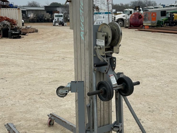 genie-super-lift-contractor-image-4