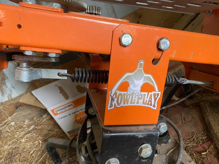 #3611-•-fowl-play-clay-pigeon-thrower-image-4