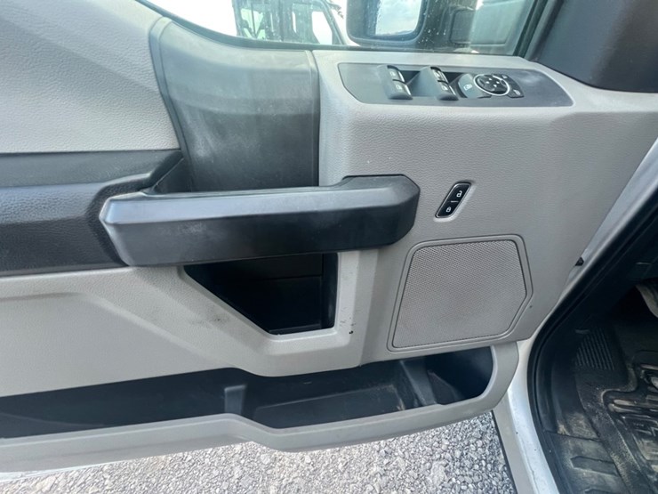 2017-ford-f250-xl-image-6