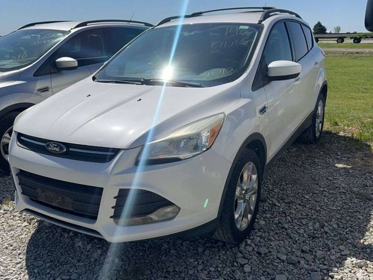 2013-ford-escape-image-2