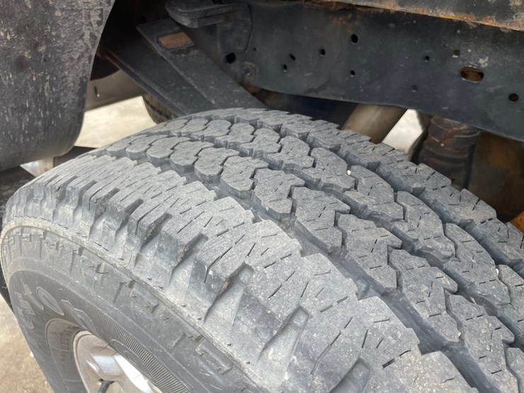2015-ford-f250-xlt-image-21