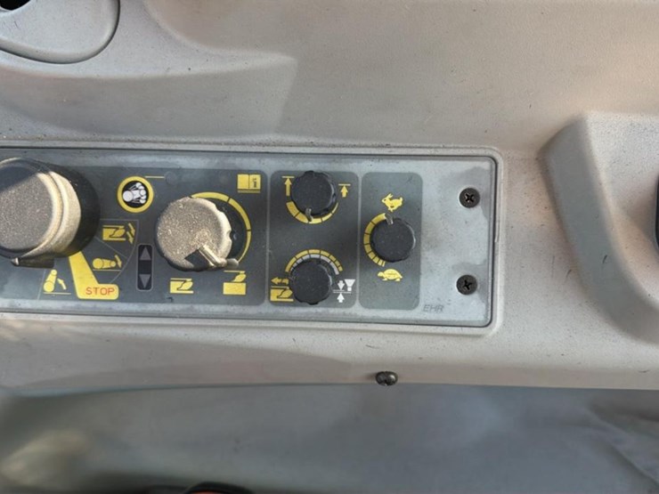 2018-mahindra-9110p-image-50