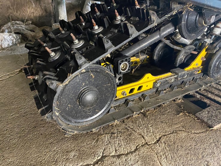 #3551-•-2011-ski-doo-mxz800-xrs-800r-snowmobile-(no-registration-card)-image-5