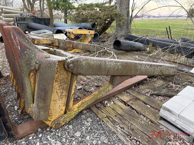 caterpillar-d6c-image-1