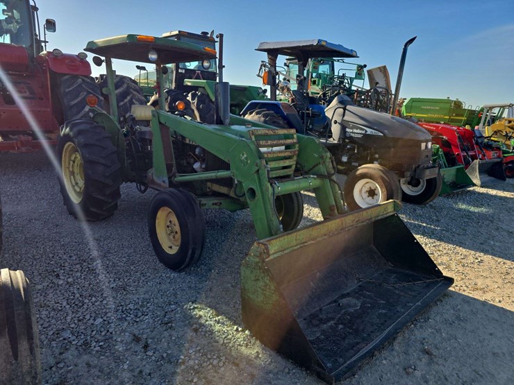 1977-john-deere-2040-image-3