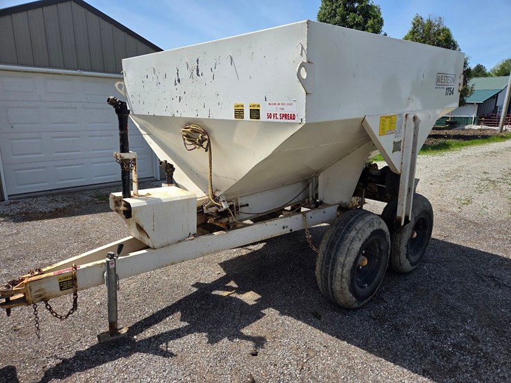 western-5-ton-dry-fertilizer-spreader-image-32