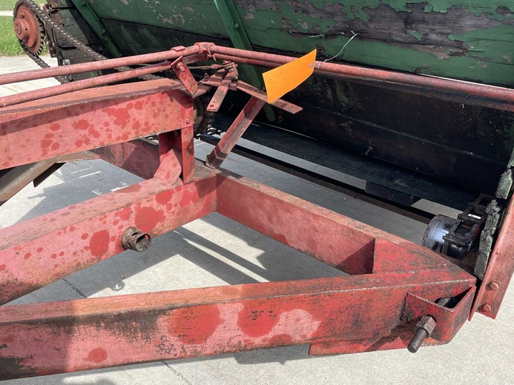 #5512-•-manure-spreader-image-12