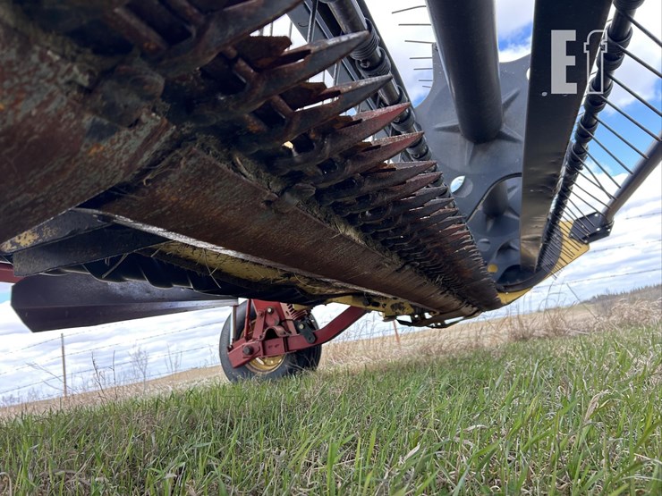 new-holland-1475-image-30
