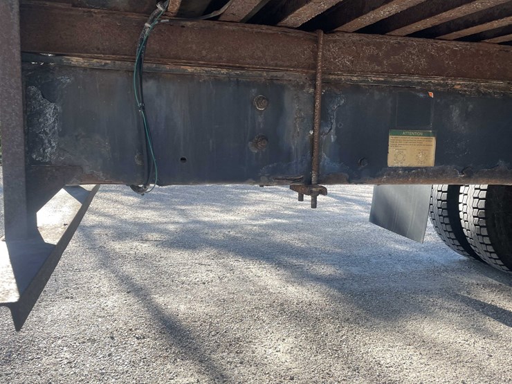 #4198-•-2005-sterling-box-truck-image-17