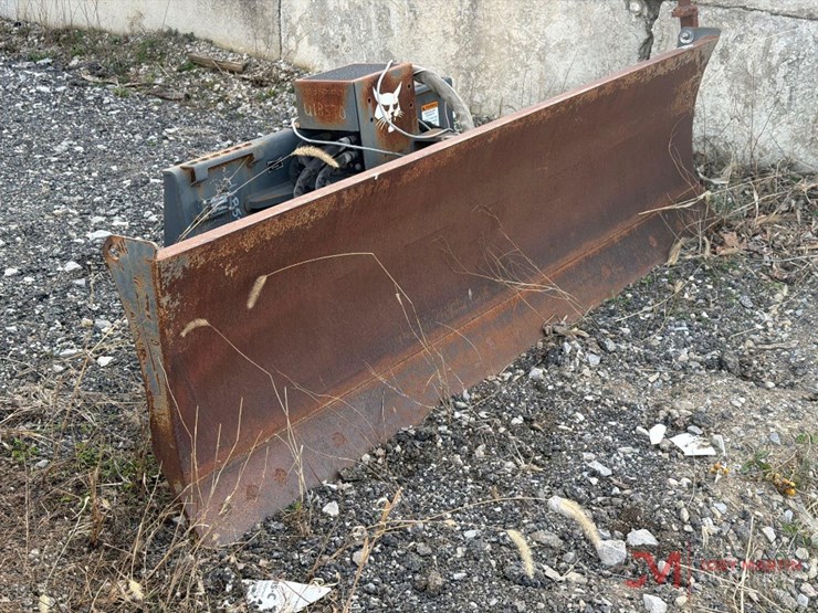 bobcat-90"-4-way-hydraulic-dozer-blade-image-1