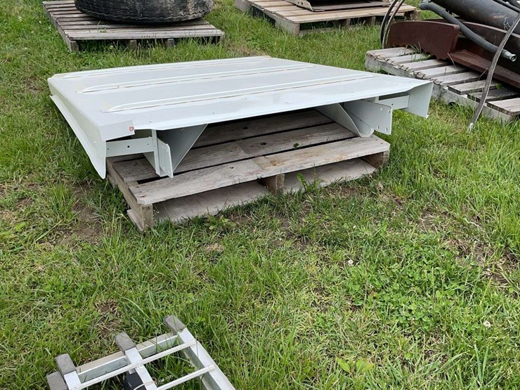 metal-sun-canopy-for-open-station-tractor-image-2