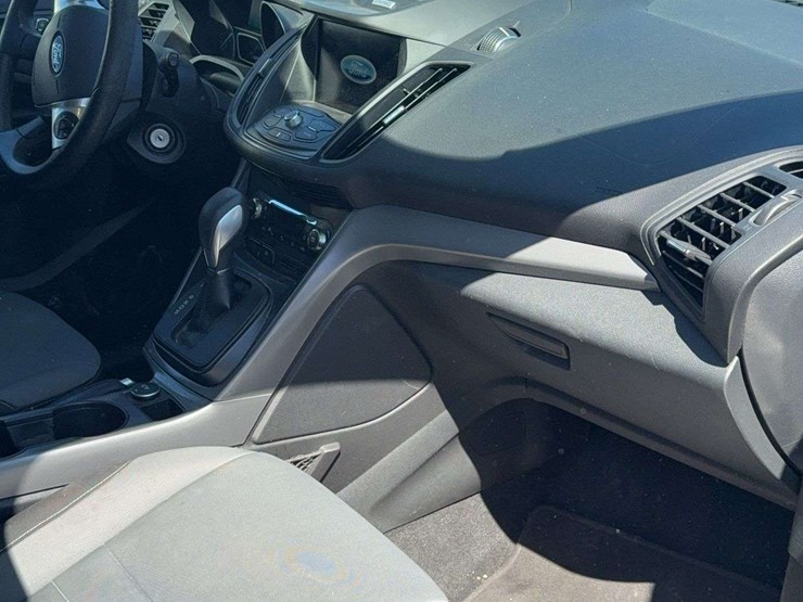 2016-ford-escape-image-9