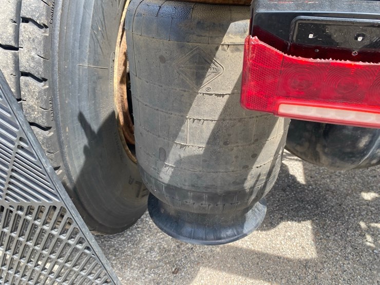 2019-international-lt625-day-cab-semi-tractor-image-20