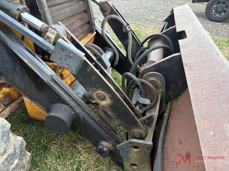 2001-caterpillar-420d-it-image-18