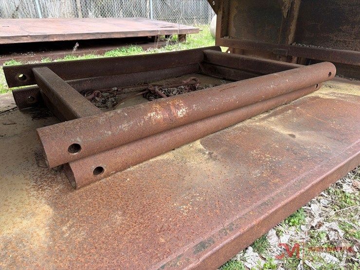 10'8"-x-8'-x-4'6"-man-hole-box-w/-6'6"-spreaders-image-5