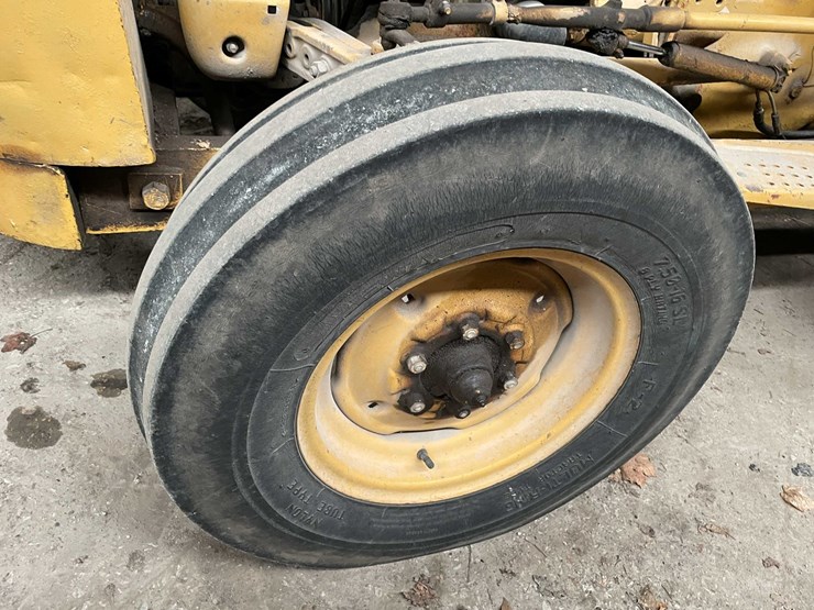 1958-ford-tractor-image-25