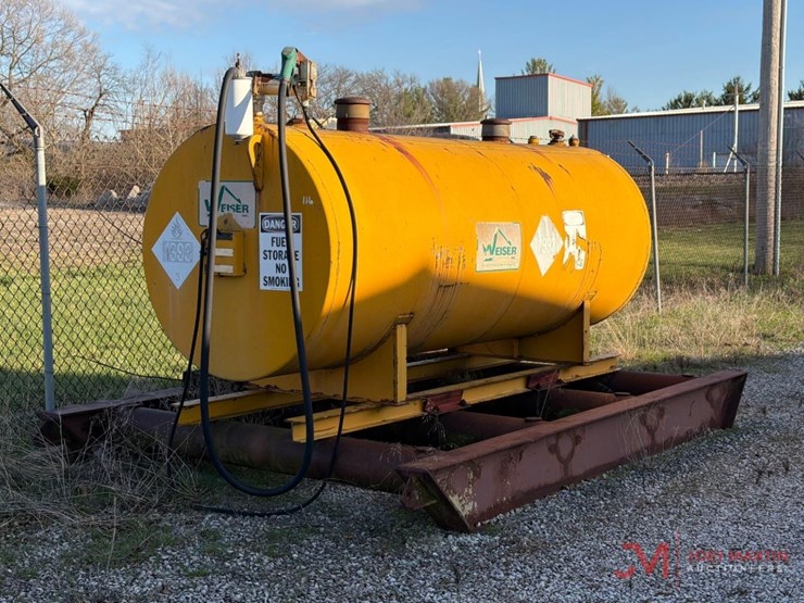 approximately-1,000-gallon-fuel-tank-image-2